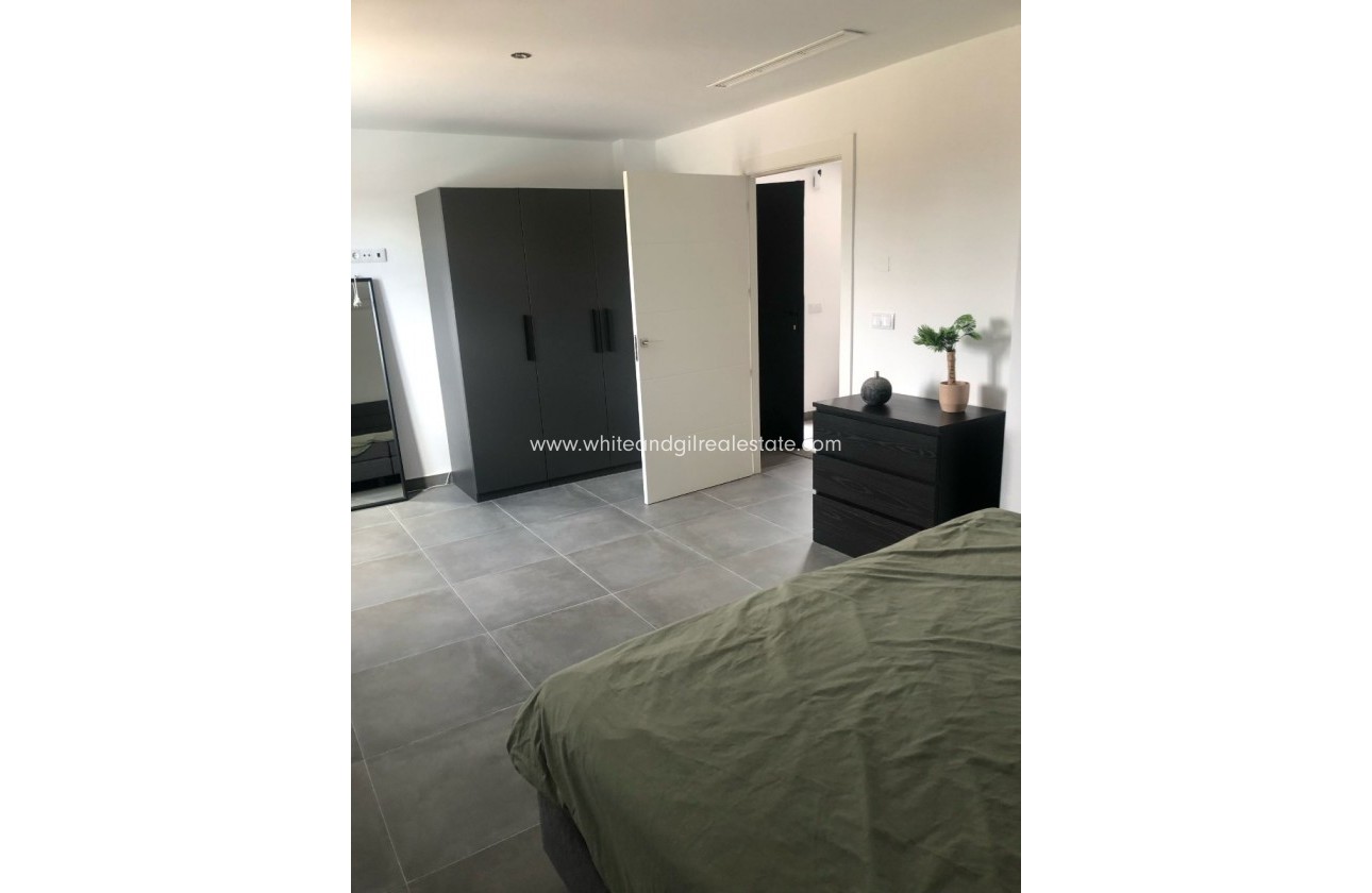 Sale - Villa  - Pinoso - Rural location