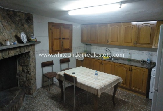 Venta - Chalet / Villa - Yecla