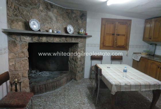 Venta - Chalet / Villa - Yecla