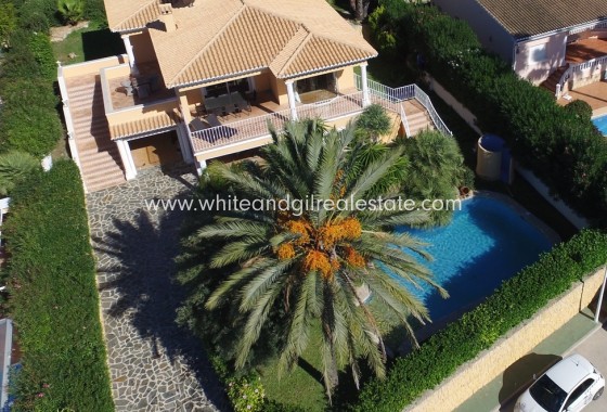 Venta - Chalet / Villa - Moraira