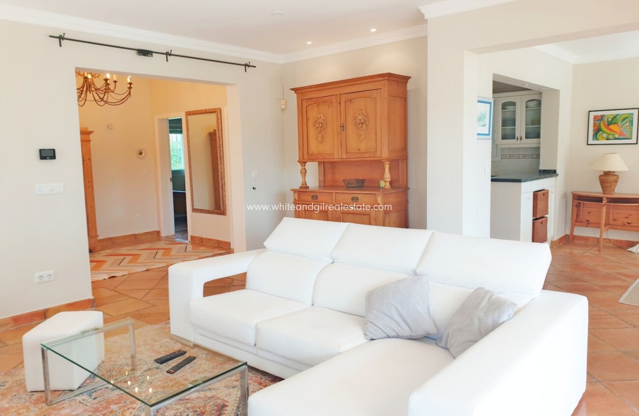 Venta - Chalet / Villa - Moraira