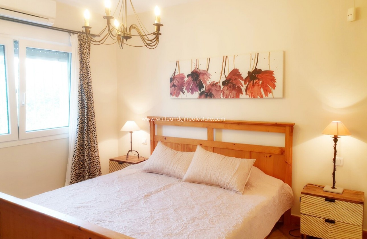 Venta - Chalet / Villa - Moraira