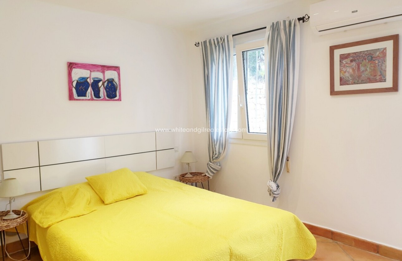 Venta - Chalet / Villa - Moraira