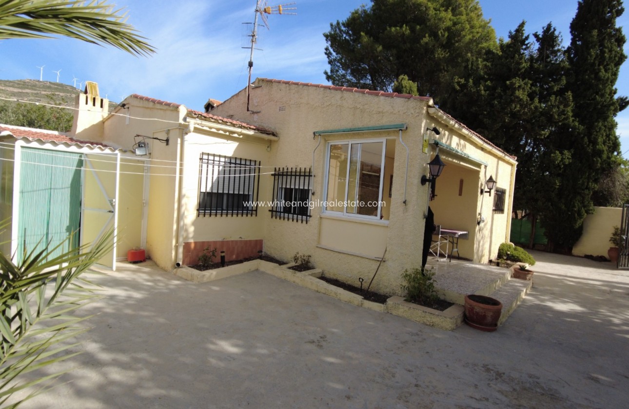 Sale - Villa  - Caudete