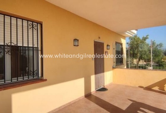 Sale - Villa  - Novelda