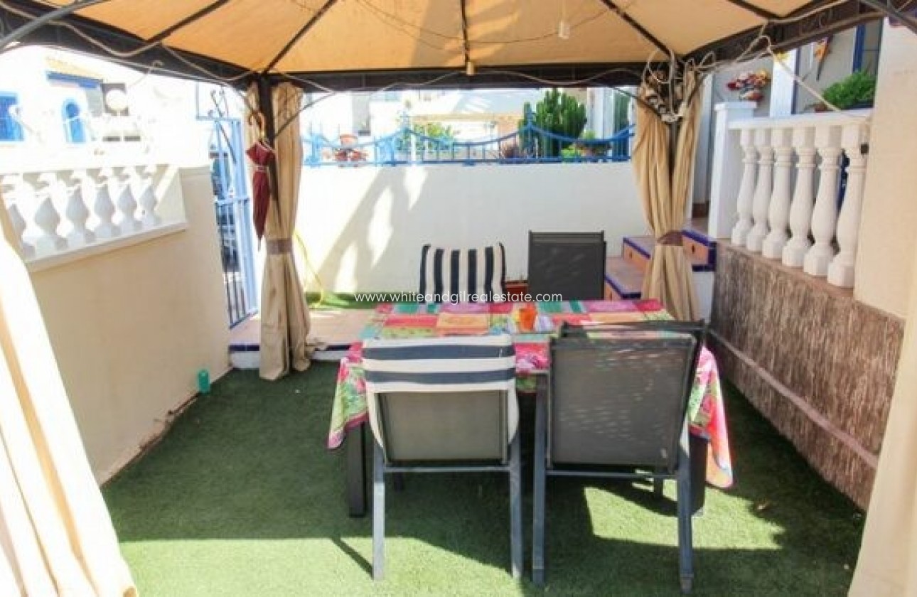 Sale - Villa  - Daya vieja - Torrevieja