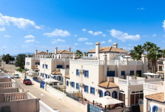 Sale - Villa  - Daya vieja - Torrevieja