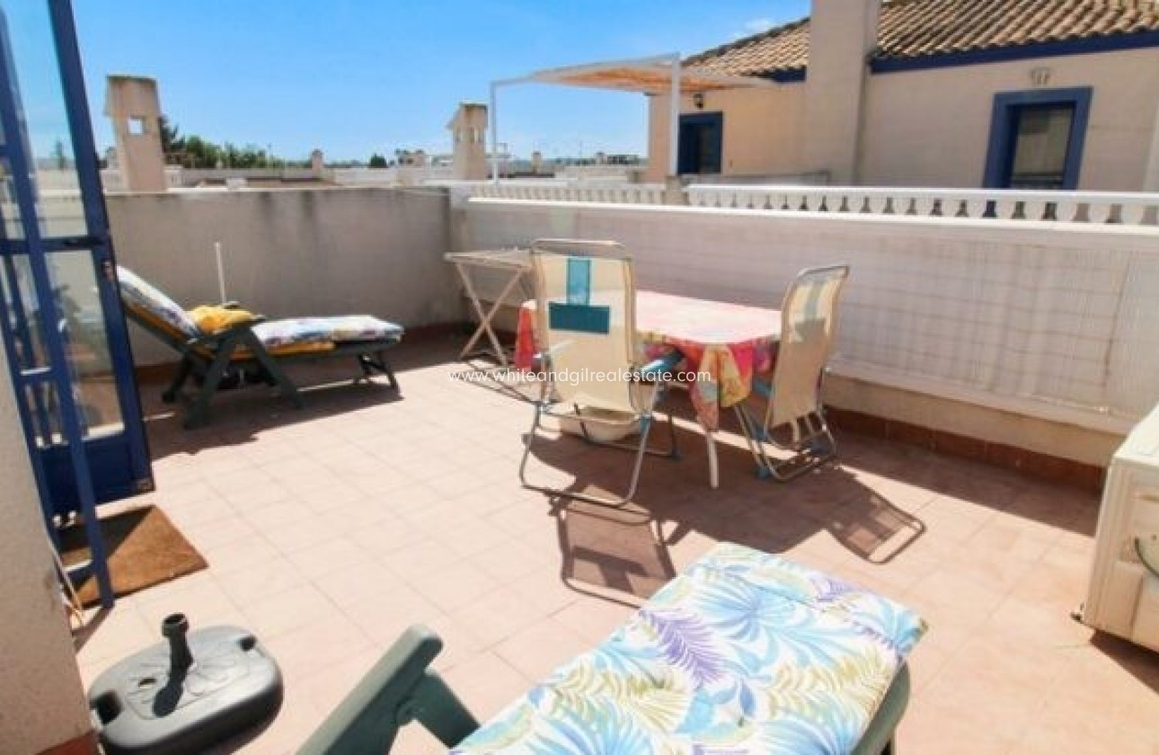 Sale - Villa  - Daya vieja - Torrevieja