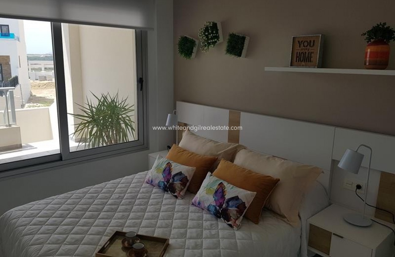 Sale - Villa  - Benijofar