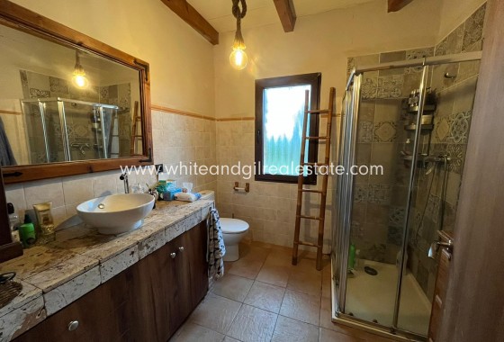 Venta - Chalet / Villa - Villena