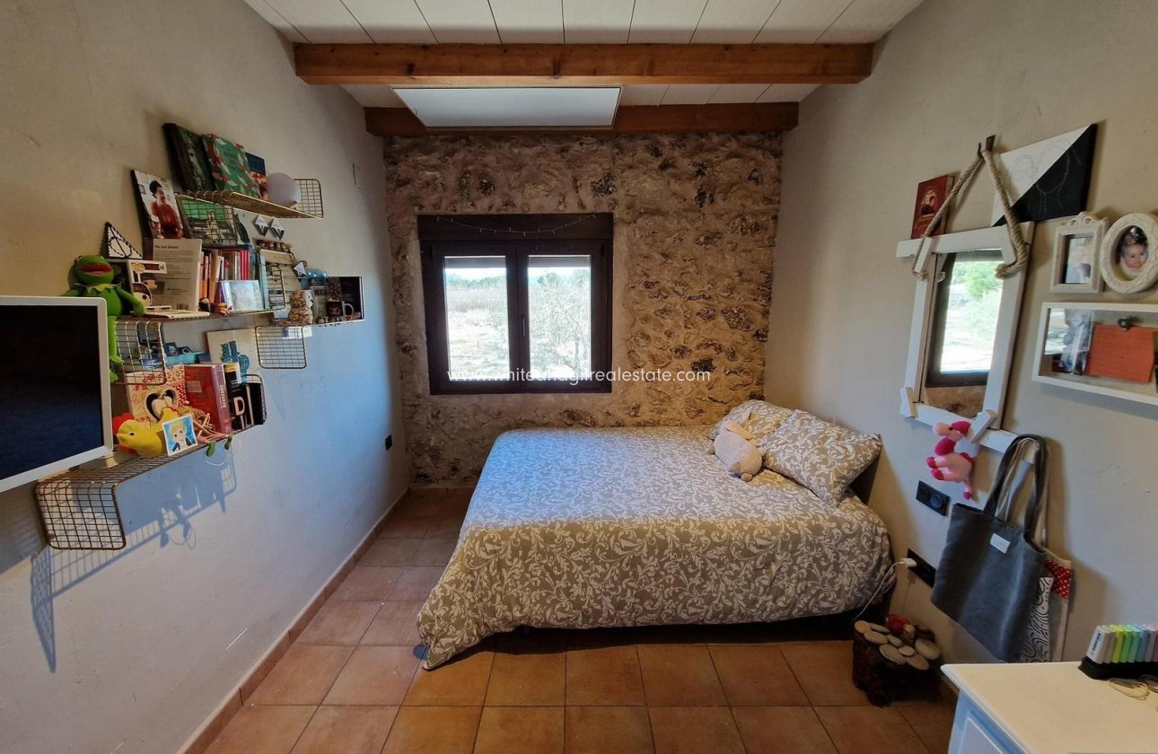 Venta - Chalet / Villa - Villena