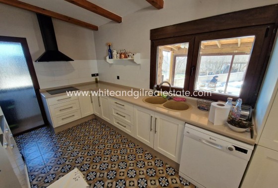 Venta - Chalet / Villa - Villena