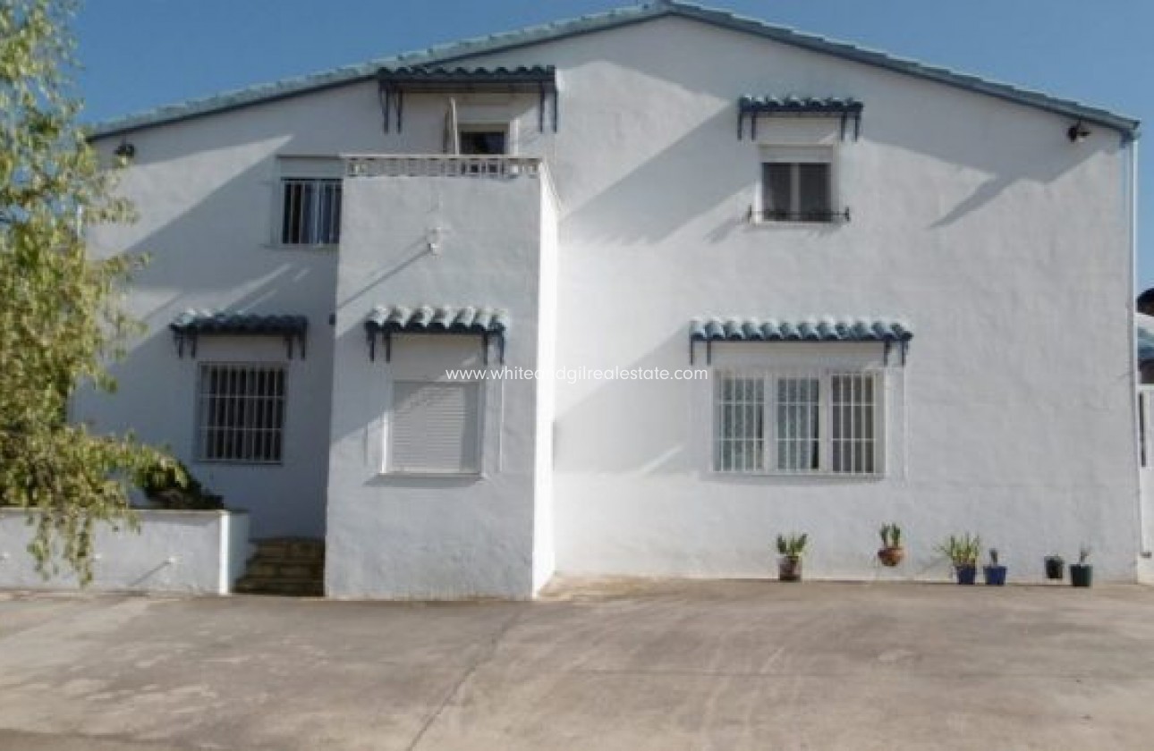 Sale - Villa  - Yecla