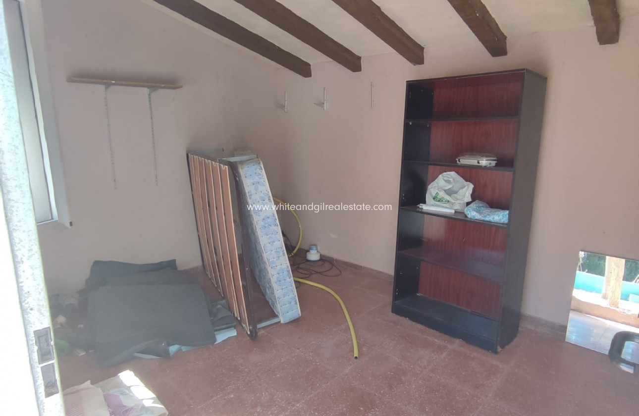 Sale - Country house  - Yecla