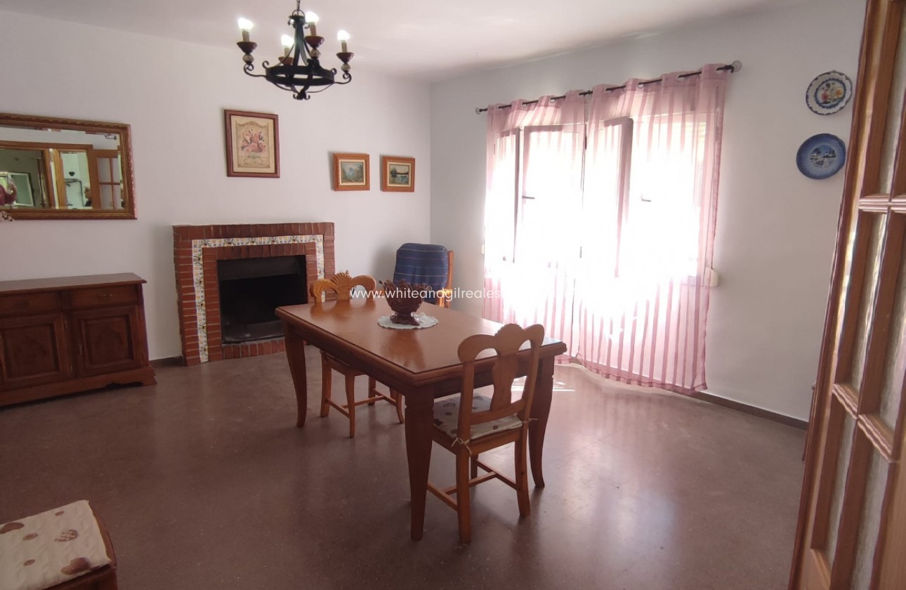 Sale - Country house  - Yecla