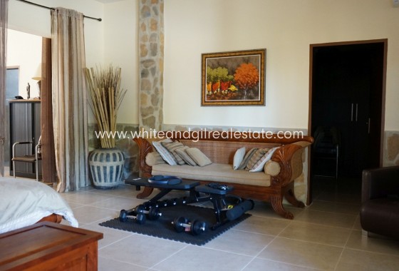 Sale - Villa  - Elche - Center