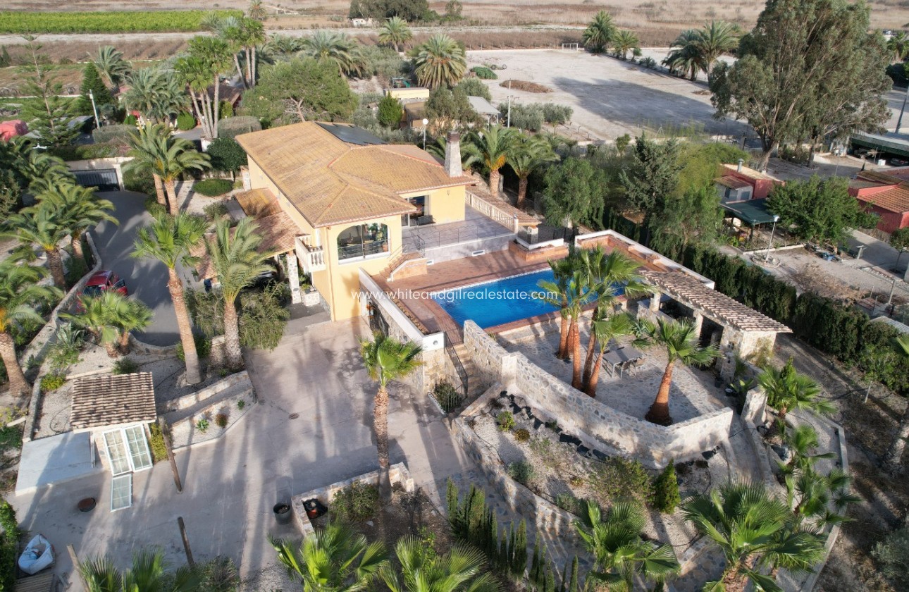 Sale - Villa  - Elche - Center