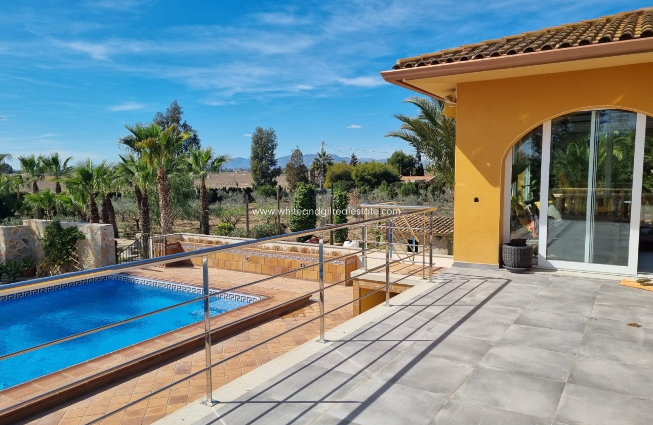 Sale - Villa  - Elche - Center