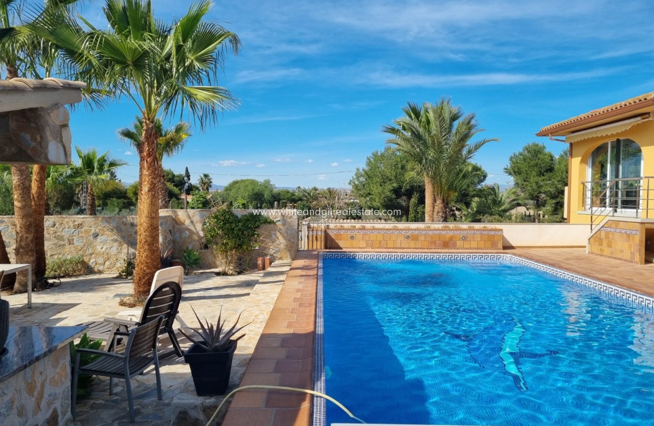 Sale - Villa  - Elche - Center