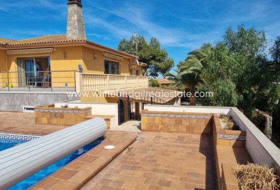 Sale - Villa  - Elche - Center