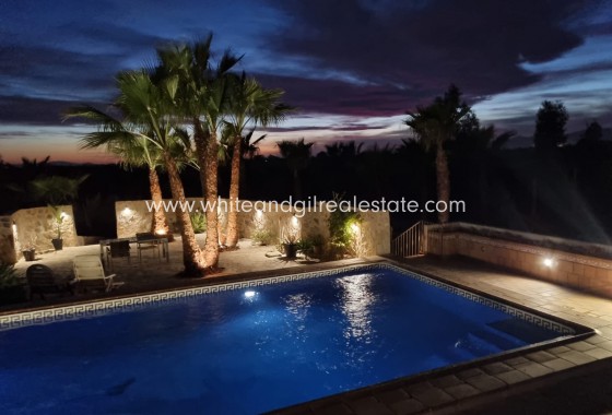 Sale - Villa  - Elche - Center