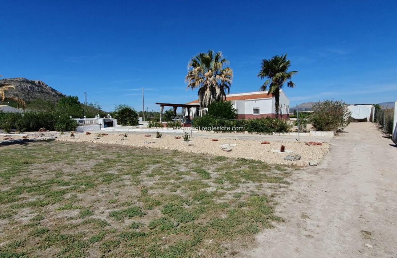 Sale - Country house  - Villena