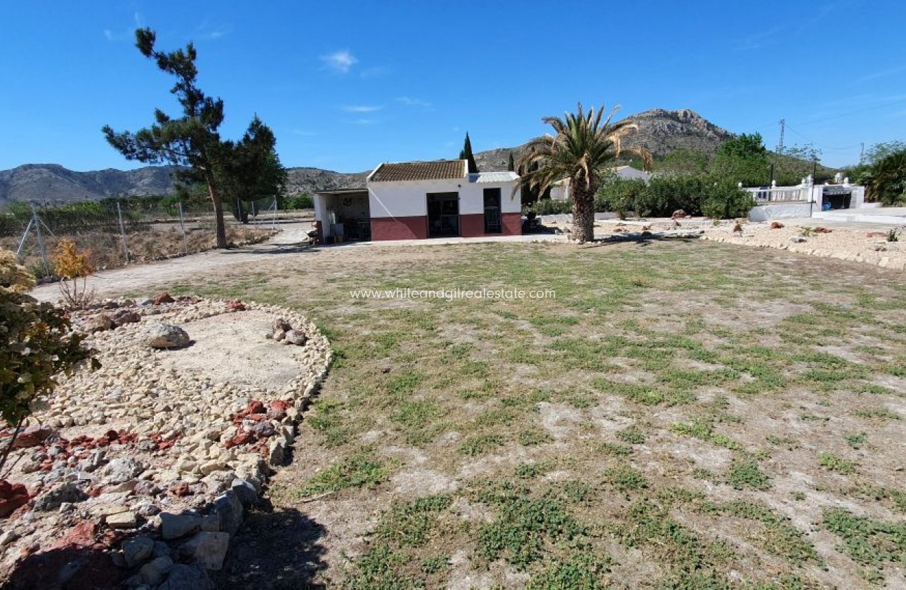 Sale - Country house  - Villena