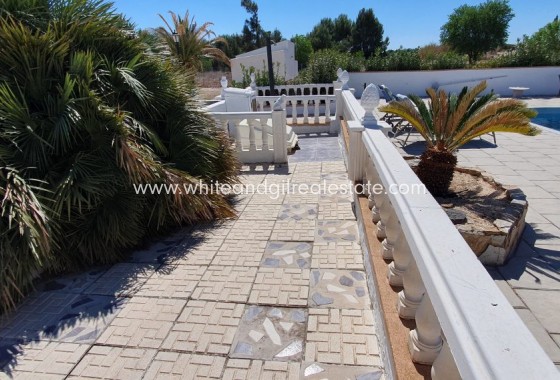 Sale - Country house  - Villena