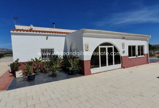 Sale - Country house  - Villena