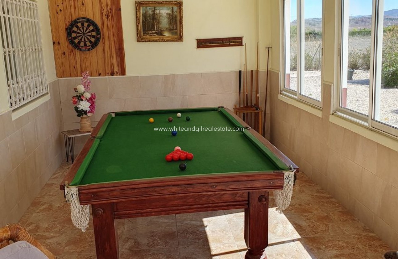 Sale - Country house  - Villena