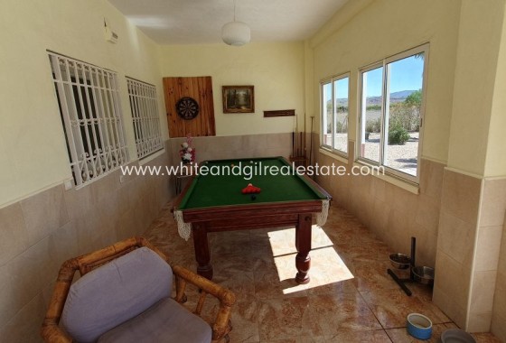 Sale - Country house  - Villena