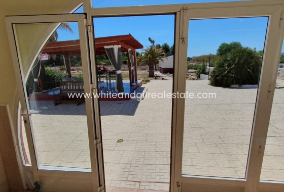 Sale - Country house  - Villena