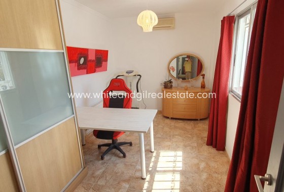 Sale - Country house  - Villena