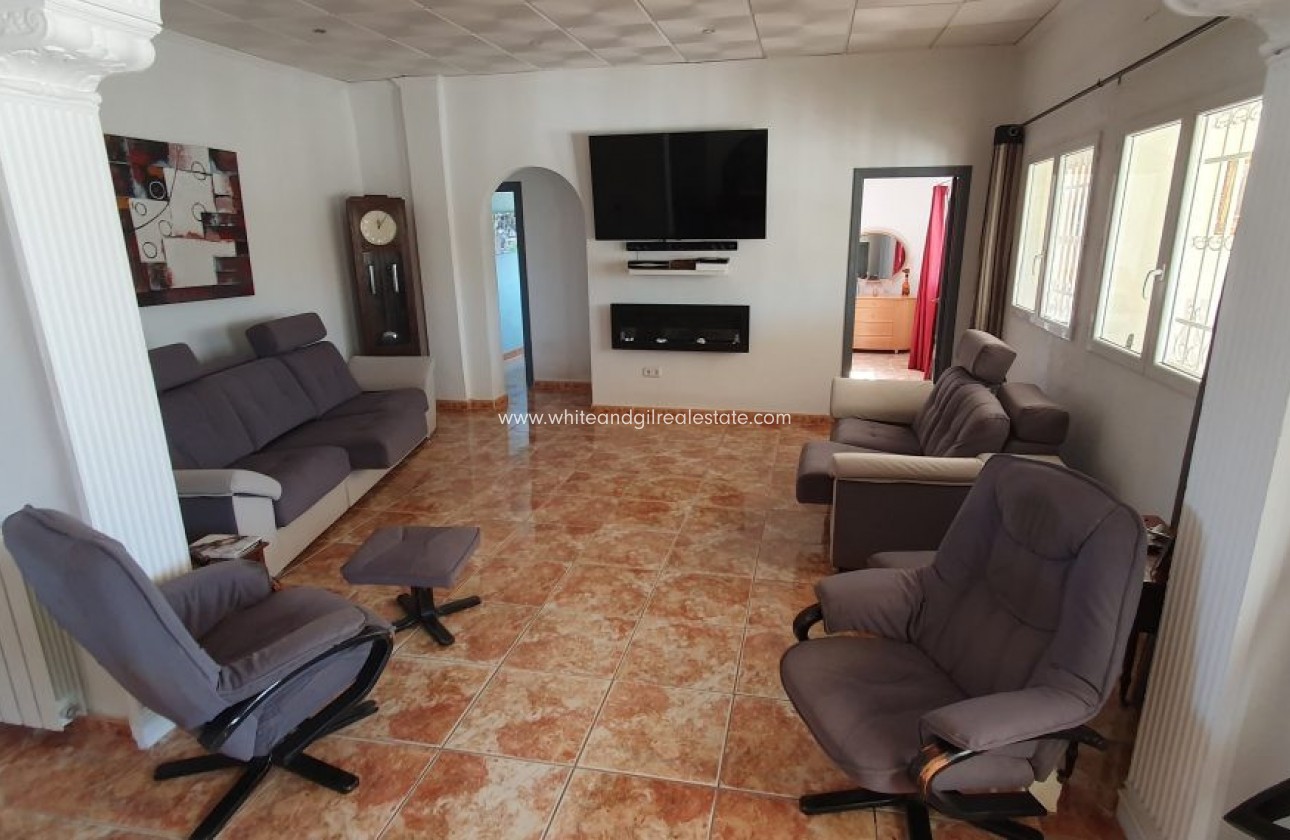 Sale - Country house  - Villena