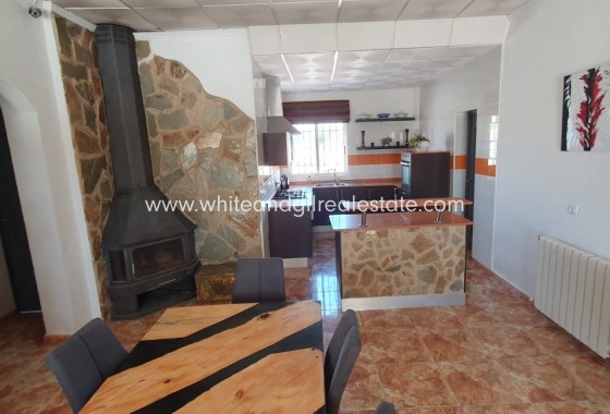 Sale - Country house  - Villena