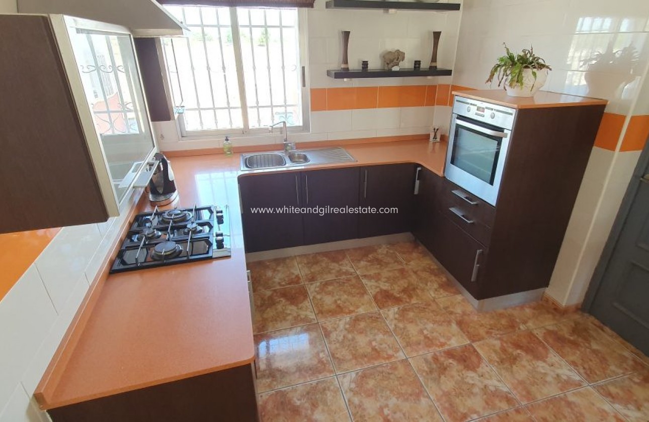 Sale - Country house  - Villena