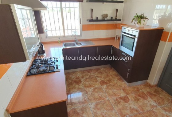 Sale - Country house  - Villena