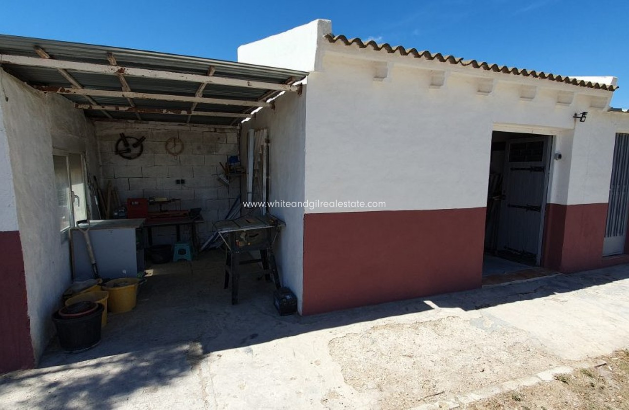 Sale - Country house  - Villena