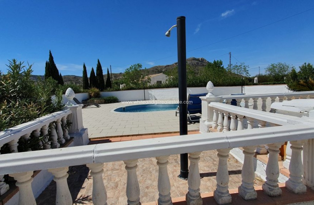 Sale - Country house  - Villena