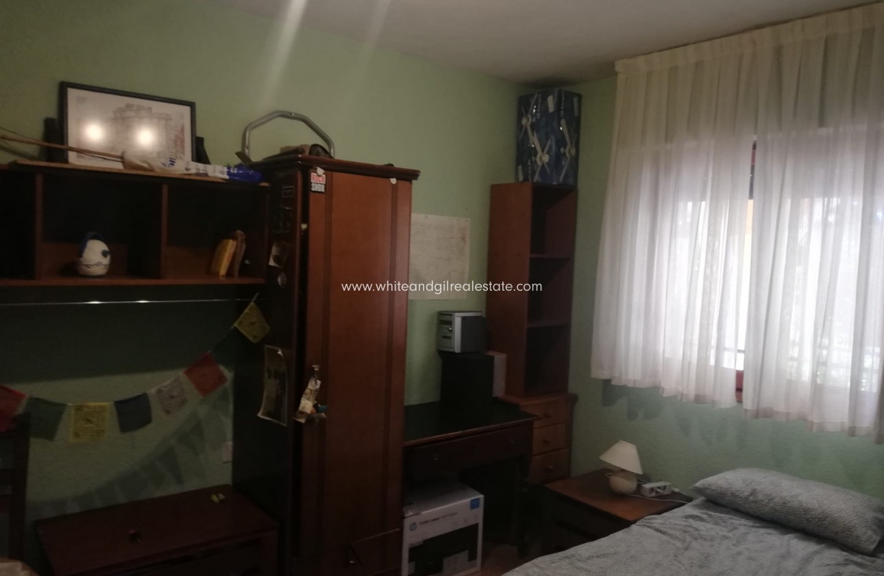 Sale - Country house  - Yecla