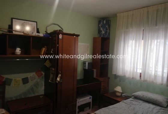 Sale - Country house  - Yecla