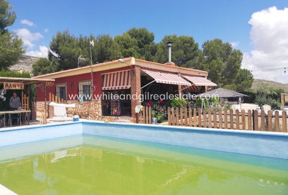 Sale - Country house  - Yecla