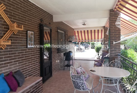 Sale - Country house  - Yecla