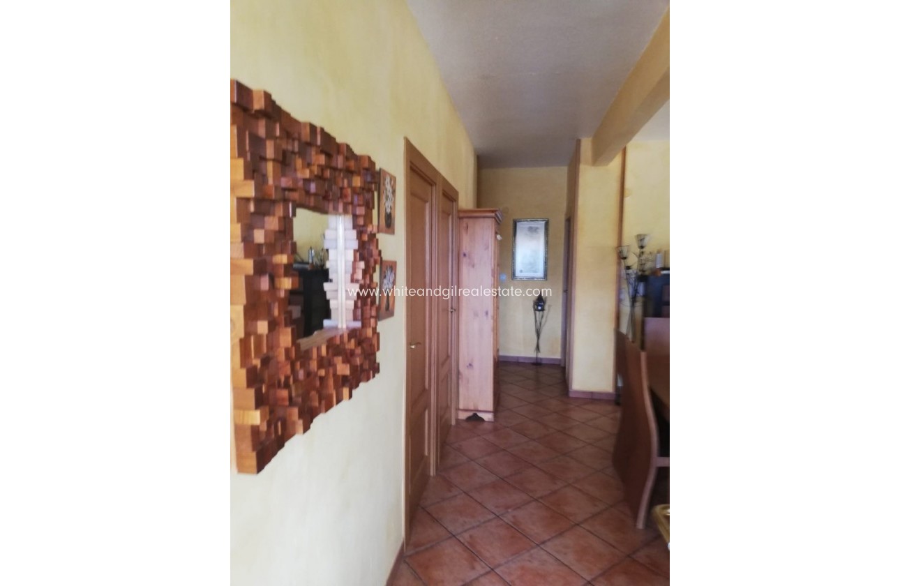 Sale - Country house  - Yecla