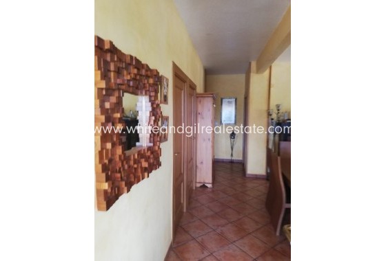 Sale - Country house  - Yecla