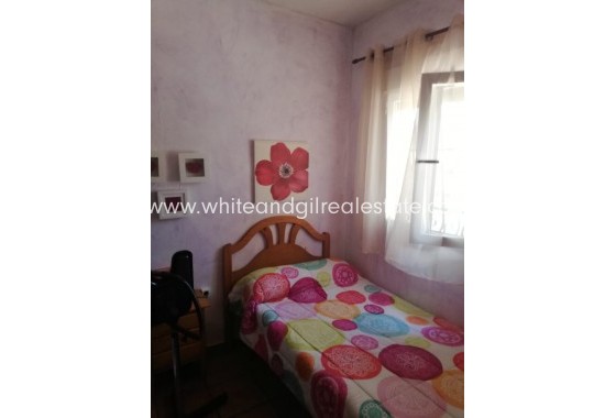 Sale - Country house  - Yecla