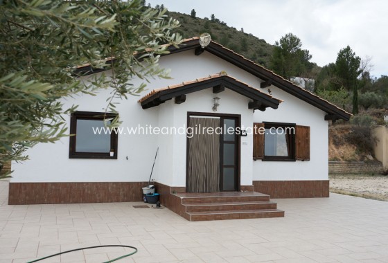 Sale - Villa  - Castalla