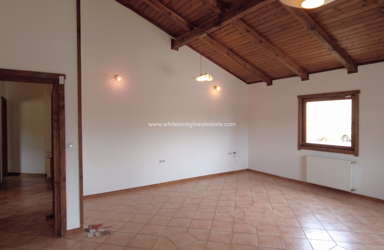 Sale - Villa  - Castalla