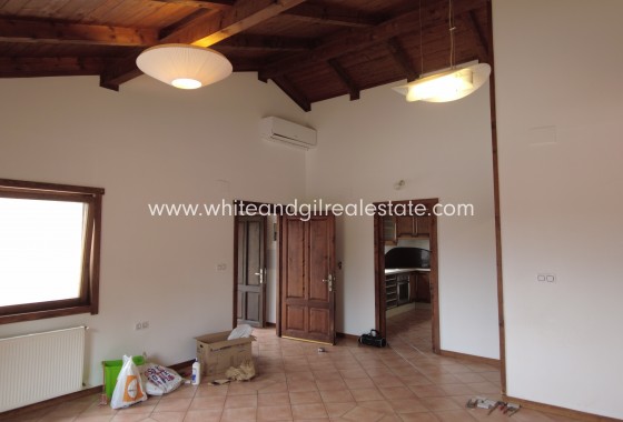 Sale - Villa  - Castalla