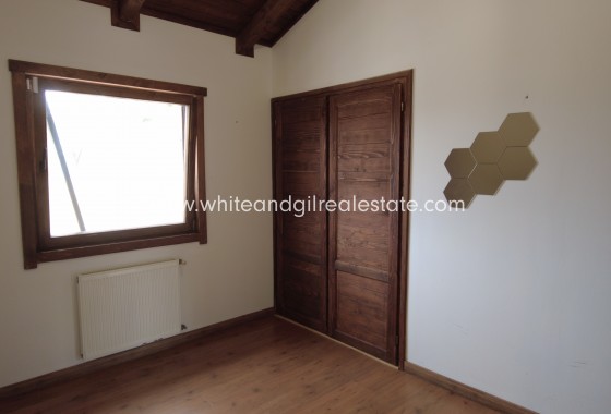 Sale - Villa  - Castalla